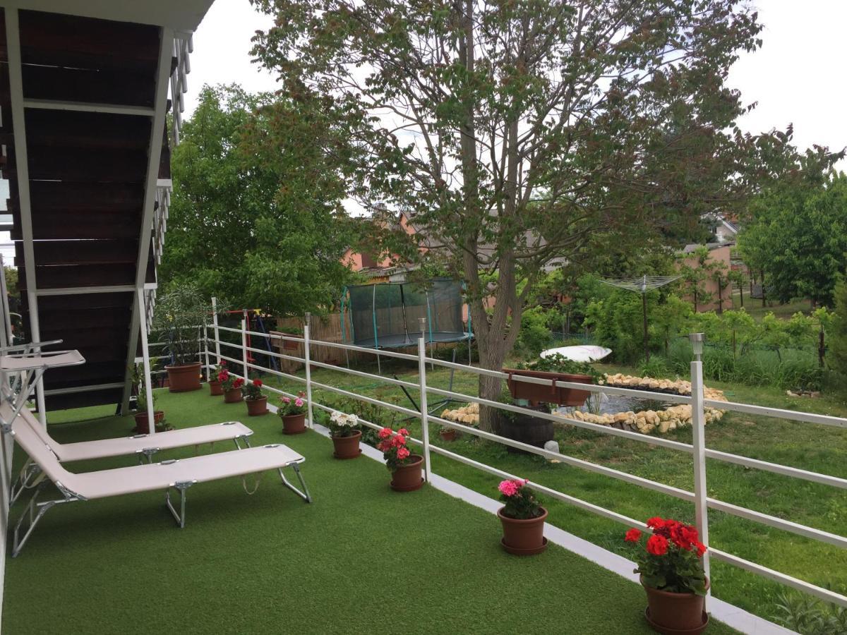 Lelle-Kert Apartman 02 Balatonlelle Εξωτερικό φωτογραφία