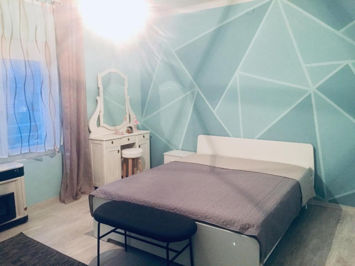 Lelle-Kert Apartman 02 Balatonlelle Εξωτερικό φωτογραφία