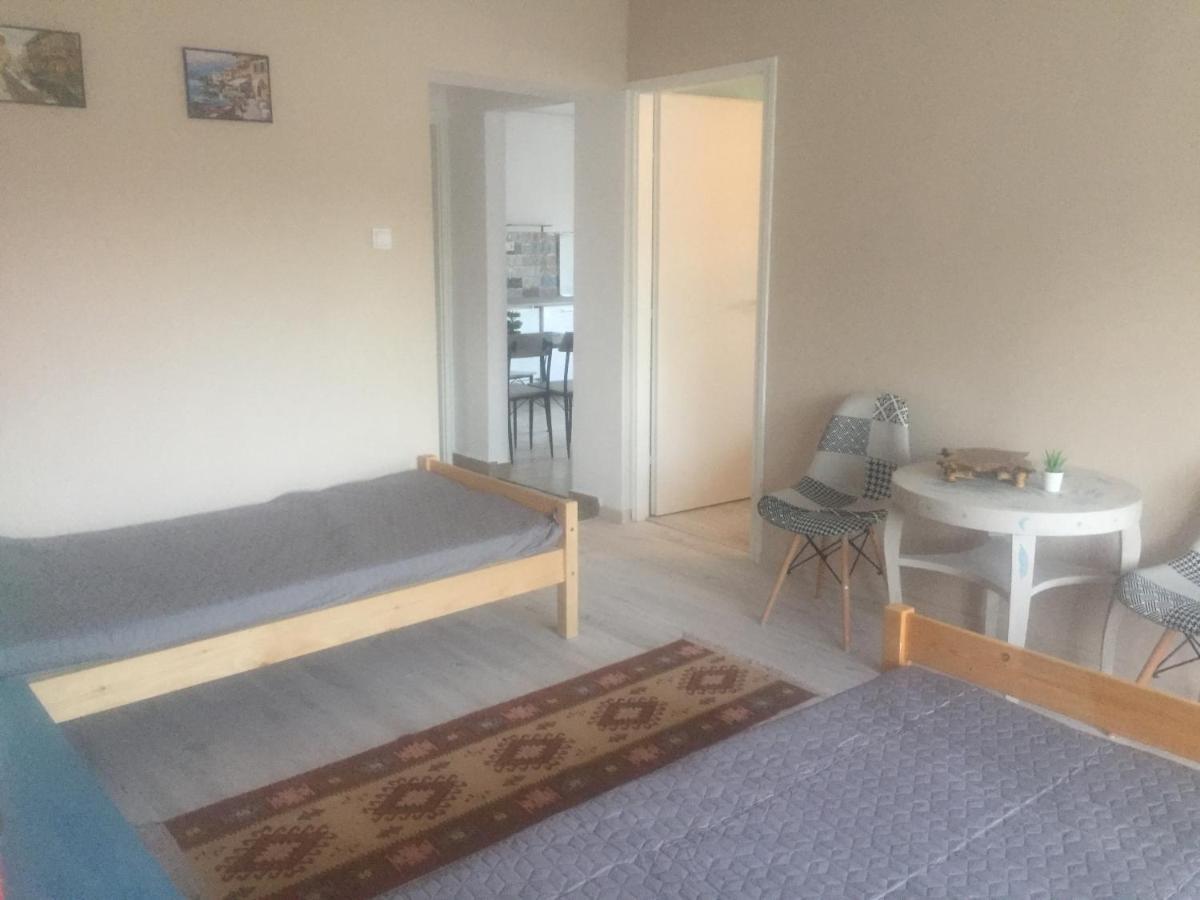 Lelle-Kert Apartman 02 Balatonlelle Εξωτερικό φωτογραφία